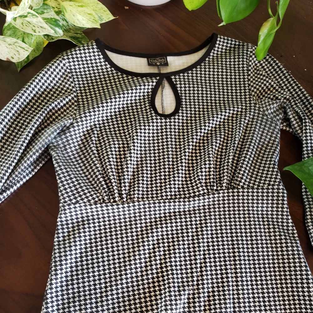 MED Rocksteady  Houndstooth Top with strech